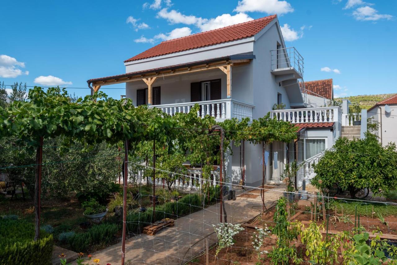 Apartman Tribunj ตรีบูนย์ ภายนอก รูปภาพ