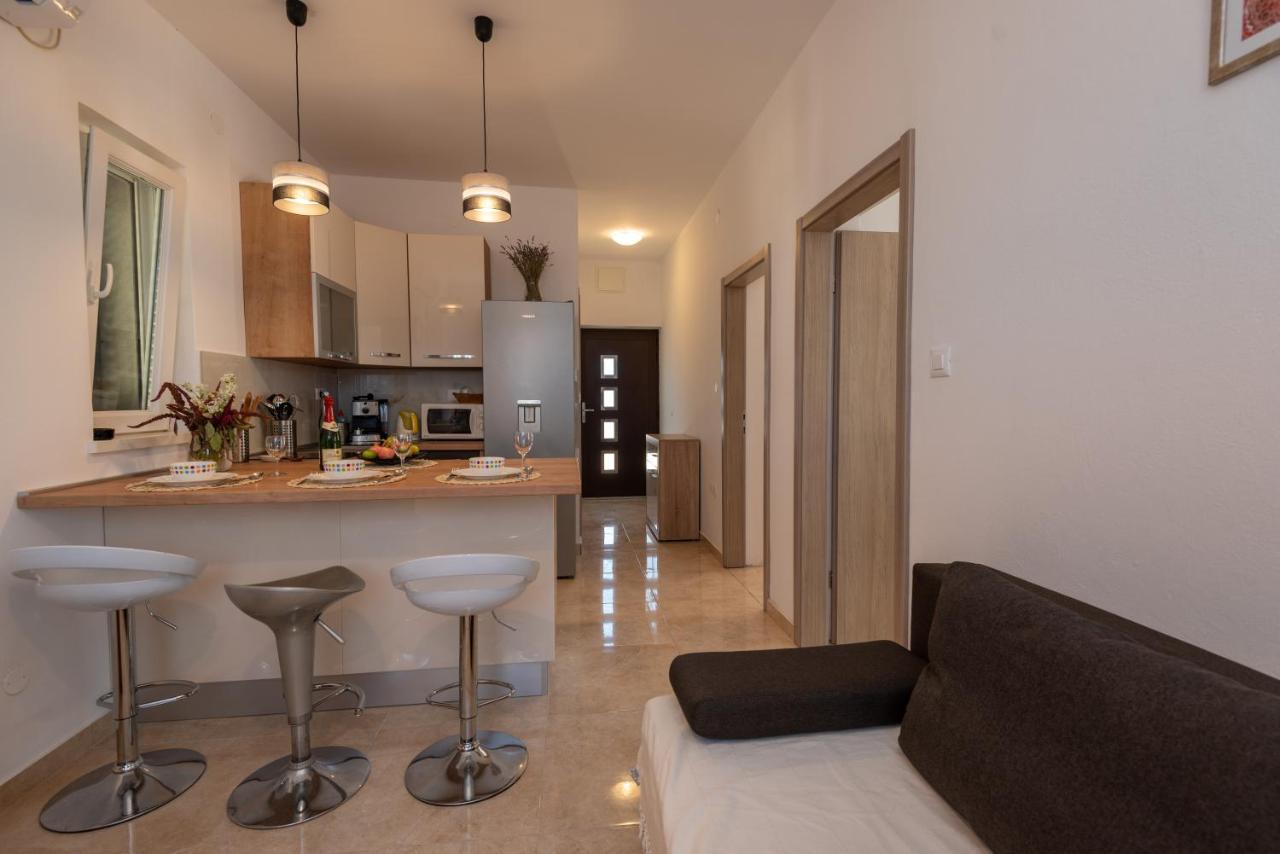 Apartman Tribunj ตรีบูนย์ ภายนอก รูปภาพ