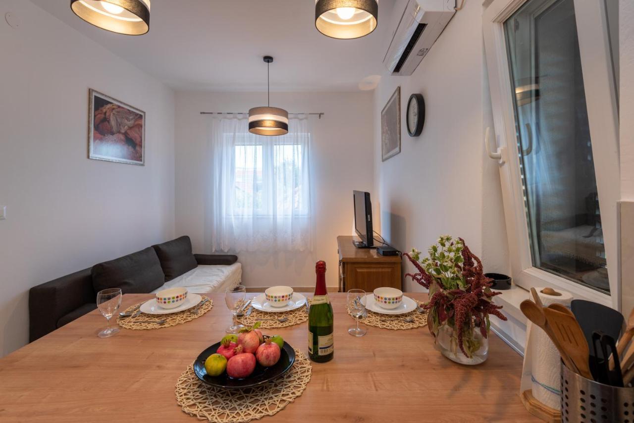 Apartman Tribunj ตรีบูนย์ ภายนอก รูปภาพ