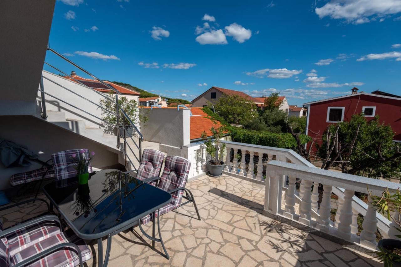 Apartman Tribunj ตรีบูนย์ ภายนอก รูปภาพ